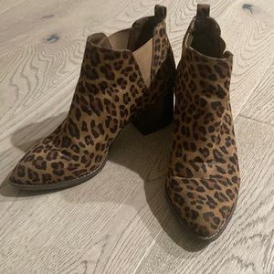 Size 8 leopard print booties